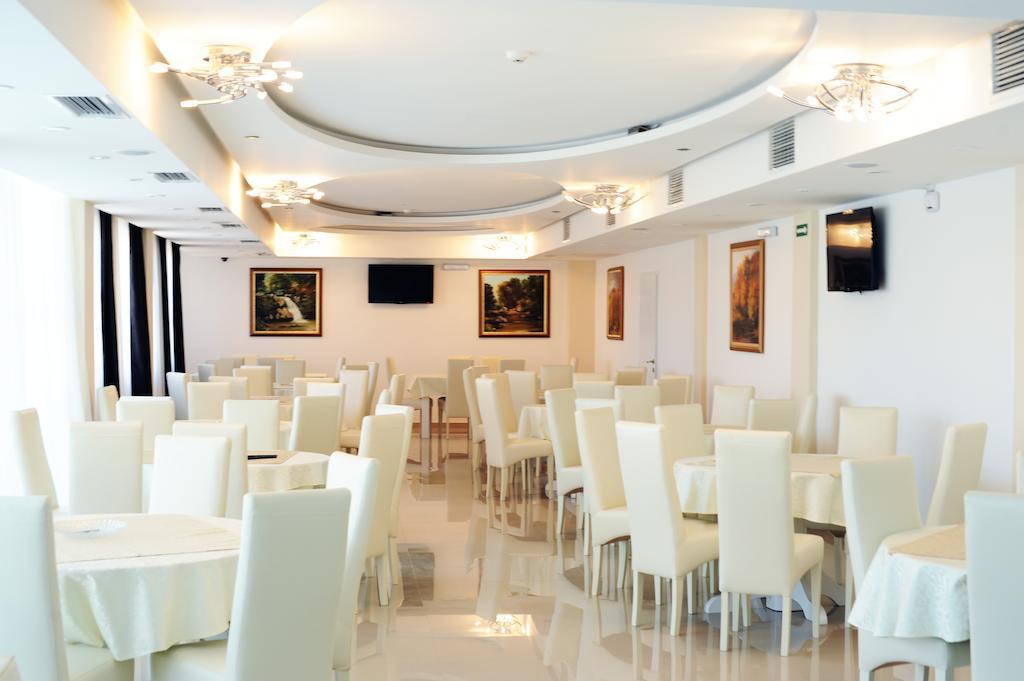 Ni Garni Hotel Crystal Ice מראה חיצוני תמונה