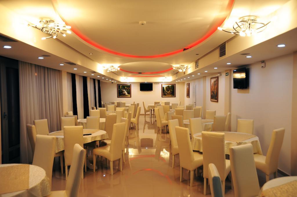 Ni Garni Hotel Crystal Ice מראה חיצוני תמונה