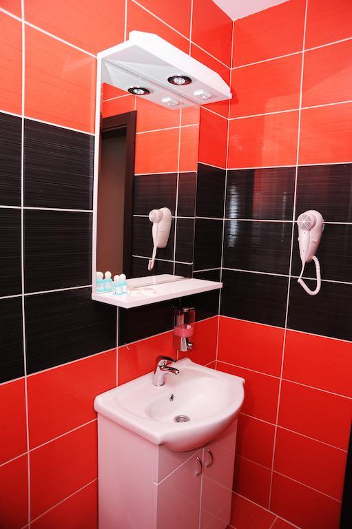 Ni Garni Hotel Crystal Ice חדר תמונה