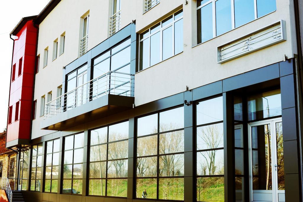 Ni Garni Hotel Crystal Ice מראה חיצוני תמונה