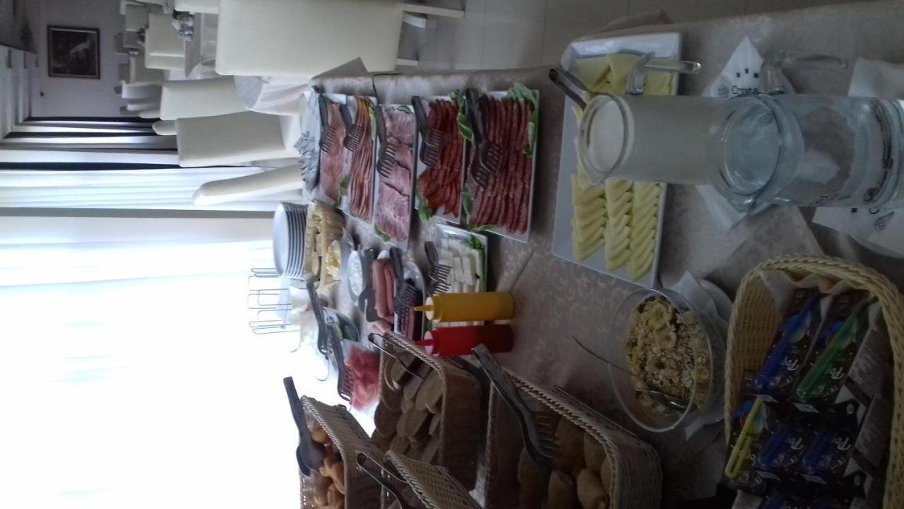 Ni Garni Hotel Crystal Ice מראה חיצוני תמונה